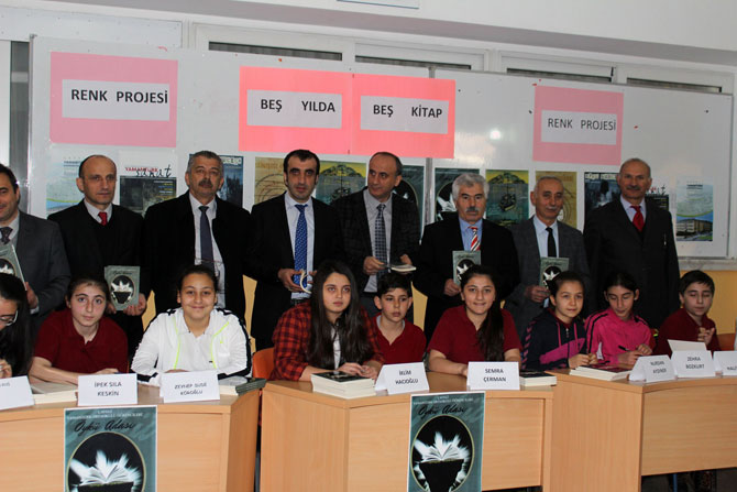 rize’de-ortaokul-ogrencileri-hikaye-kitabi-cikartti-3.jpg rize’de-ortaokul-ogrencileri-hikaye-kitabi-cikartti-3.jpg