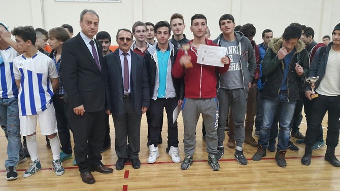 rize’de-salon-futbolunda-sampiyonlar-belli-oldu-(12).jpg