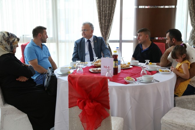 rize’de-sehit-aileleri-icin-yemek-duzenlendi-(1).jpg