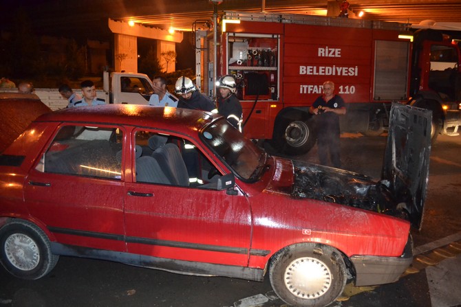 rize’de-seyir-halindeki-otomobilde-yangin-cikti-(3).jpg
