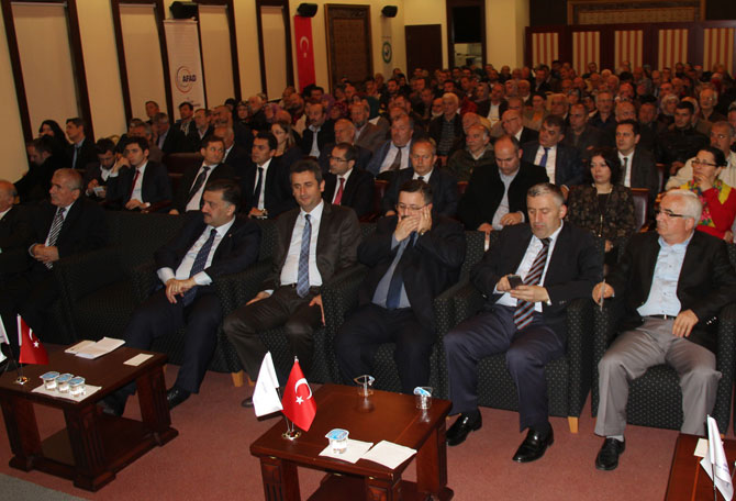 rize’de-yapimi-tamamlanan-122-afet-konutu-duzenlenen-torende-cekilen-kura-ile-hak-sahiplerine-teslim-edildi..jpg rize’de-yapimi-tamamlanan-122-afet-konutu-duzenlenen-torende-cekilen-kura-ile-hak-sahiplerine-teslim-edildi..jpg