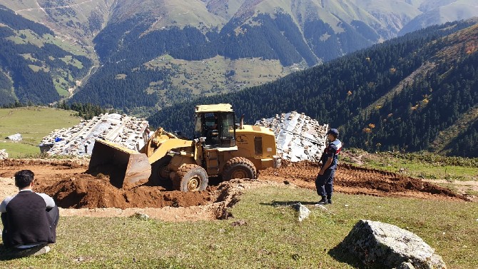 rize’de-yaylada-kacak-insaat-baslamadan-durduruldu-(3).jpg