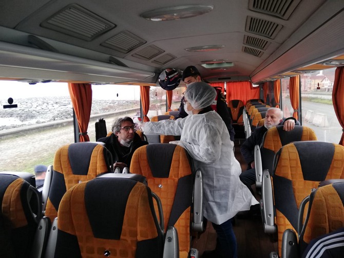 rize’de-yolculara-koronavirus-taramasi-yapildi-(4)-001.jpg