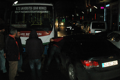 rize’deki-kazada-otomobil-surucusu-olumden-dondu-6.jpg rize’deki-kazada-otomobil-surucusu-olumden-dondu-6.jpg