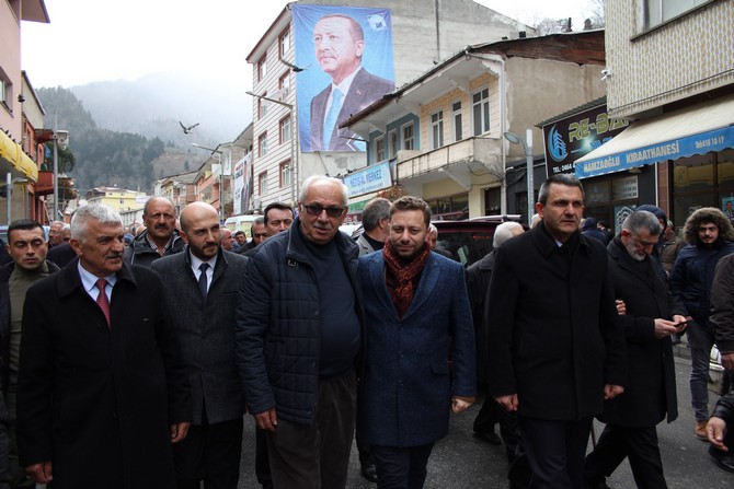 rize’nin-derepazari-ve-ikizdere-ilcesinde-gerceklestirilen-ak-parti-sevgi-yuruyuslerinde-cosku-ve-kalabalik-hakimdi-(1).jpg