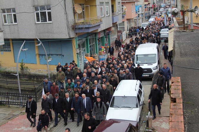rize’nin-derepazari-ve-ikizdere-ilcesinde-gerceklestirilen-ak-parti-sevgi-yuruyuslerinde-cosku-ve-kalabalik-hakimdi-(11).jpg