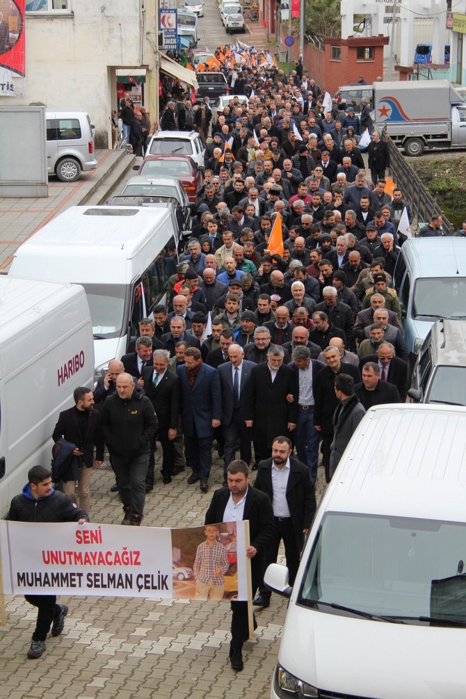 rize’nin-derepazari-ve-ikizdere-ilcesinde-gerceklestirilen-ak-parti-sevgi-yuruyuslerinde-cosku-ve-kalabalik-hakimdi-(9).jpg