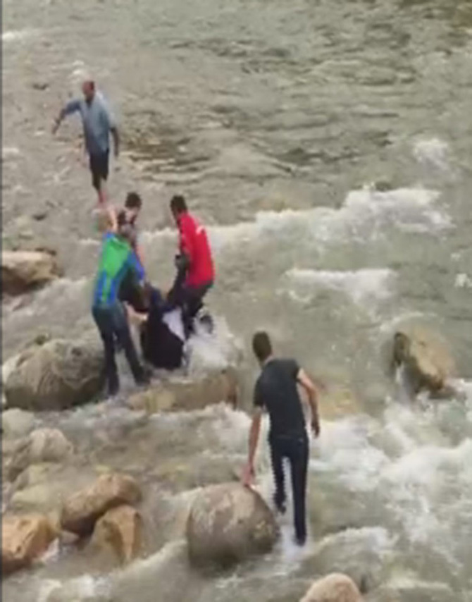 rize’nin-ikizdere-ilcesi’nde-dereye-dusen-kisi-bogularak-hayatini-kaybetti.jpg rize’nin-ikizdere-ilcesi’nde-dereye-dusen-kisi-bogularak-hayatini-kaybetti.jpg