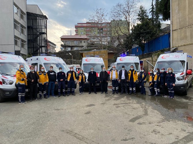 rize’ye-5-adet-4x4-yeni-ambulans-(1).jpg