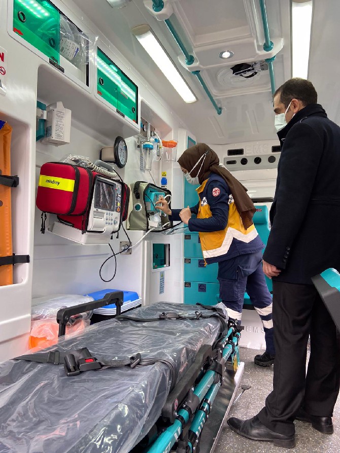 rize’ye-5-adet-4x4-yeni-ambulans-(2).jpg