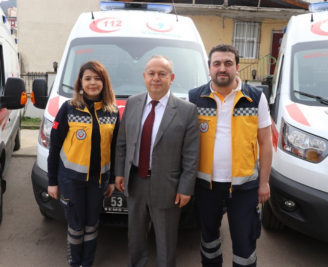 rize’ye-5-yeni-4x4-ambulans-(3).jpg