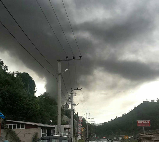 rize’yi-korkutan-duman!-2.jpg rize’yi-korkutan-duman!-2.jpg