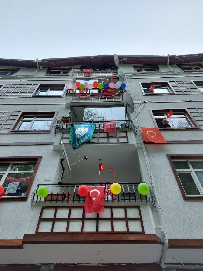 rize,’de-23-nisan-ulusal-egemenlik-ve-cocuk-bayrami-dolayisiyla-ogrenciler-evlerinde-cesitli-etkinlikler-gerceklestirdi-(6).jpg