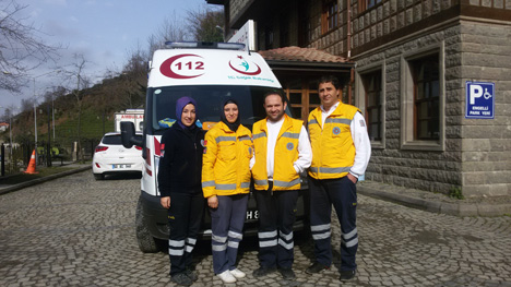 rize-112-personelini-ambulansta-dogum-yaptirdi-1.20150211122919.jpg