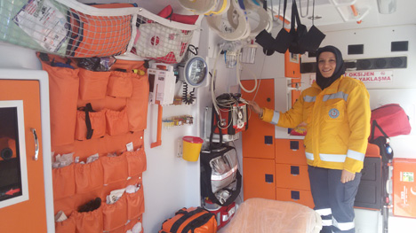 rize-112-personelini-ambulansta-dogum-yaptirdi-2.20150211122935.jpg