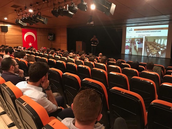 rize-afad’dan-rize-ak-genclik’e-afet-bilinci-egitimi-(4).jpg