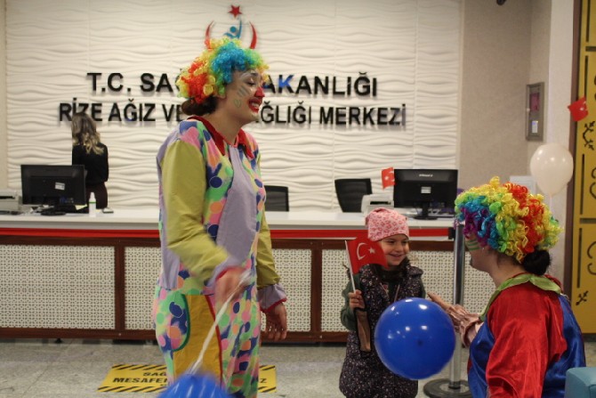 rize-agiz-ve-dis-sagligi-merkezinden-cocuklara-23-nisan-surprizi-15.jpg