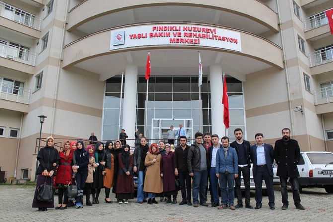 rize-ak-genclik’ten-huzur-evi-sakinlerine-ziyaret-(2).jpg