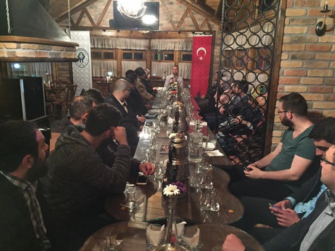 rize-ak-genclik-genclerle-toplantida-(2).jpg