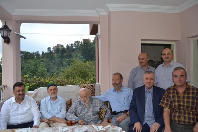 rize-ak-kadrolardan-bayramda-ev-ziyareti-(1).jpg