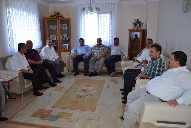 rize-ak-kadrolardan-bayramda-ev-ziyareti-(10).jpg