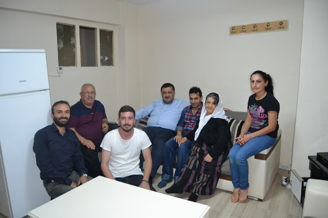 rize-ak-kadrolardan-bayramda-ev-ziyareti-(11).jpg