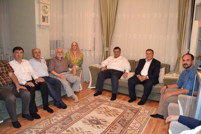 rize-ak-kadrolardan-bayramda-ev-ziyareti-(2).jpg
