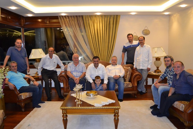 rize-ak-kadrolardan-bayramda-ev-ziyareti-(4).jpg