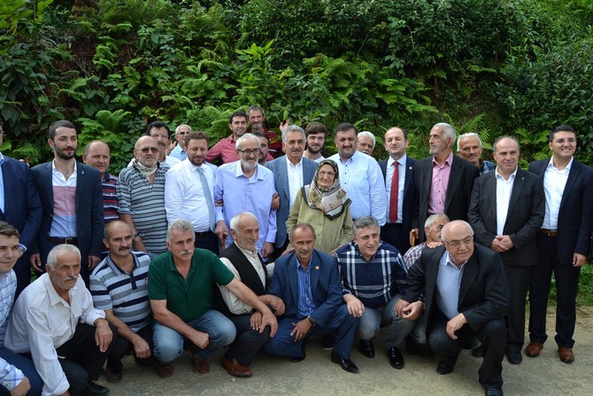 rize-ak-kadrolardan-bayramda-ev-ziyareti-(6).jpg