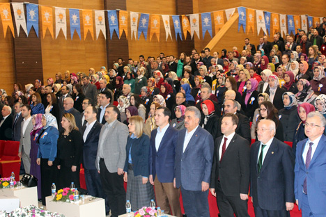 rize-ak-parti-kadin-kollari-kongresi-1.jpg