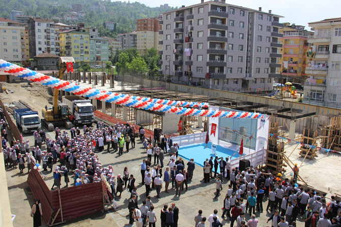 rize-anadolu-imam-hatip-lisesinin-yeni-binasinin-temeli-torenle-atildi-7-001.jpg