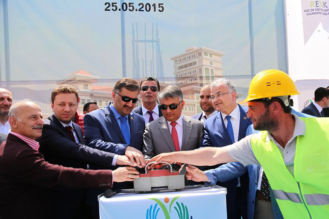 rize-anadolu-imam-hatip-lisesinin-yeni-binasinin-temeli-torenle-atildi1.jpg