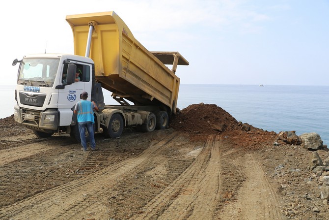 rize-artvin-havalimani’nda-deniz-dolgusu-basladi-(6).jpg