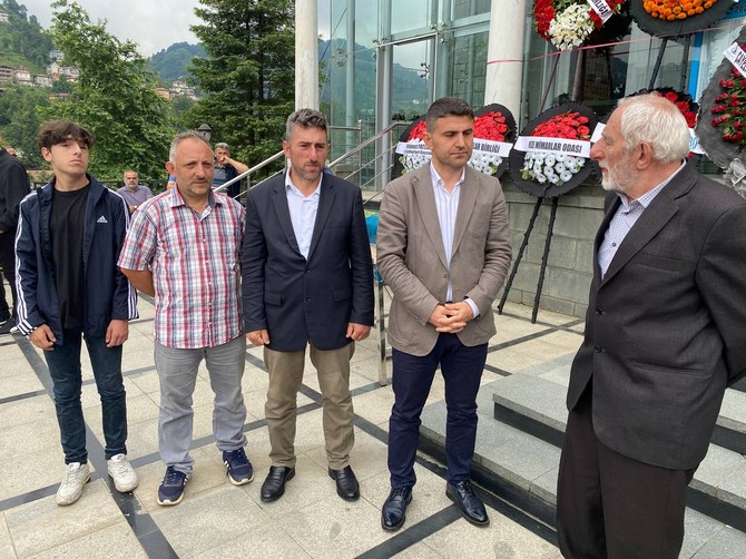 rize-baro-baskani-avukat-umit-pecenin-vefat-eden-annesi-rukiye-pece-rizede-dualarla-son-yolculuguna-ugurlandi-51.jpg