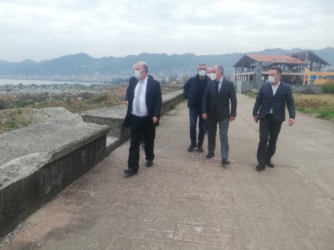 rize-belediye-baskani-metin,-millet-bahcesi-deniz-dolgusu-calismalarini-yerinde-inceledi-(3).jpg