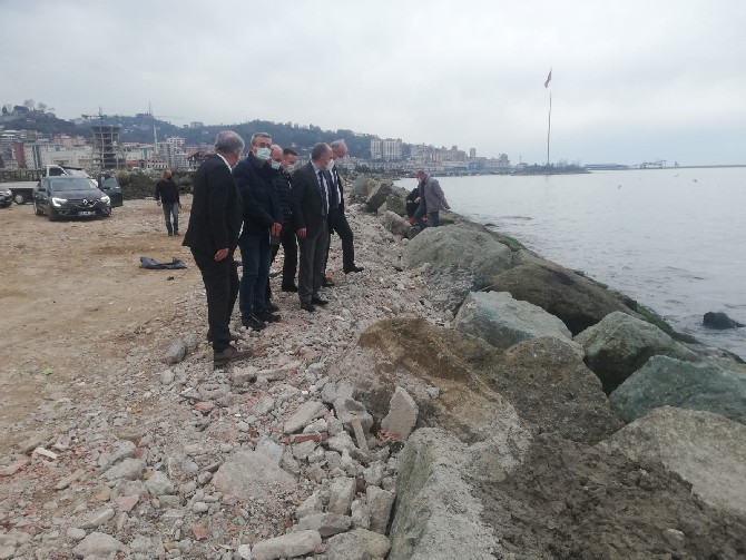 rize-belediye-baskani-metin,-millet-bahcesi-deniz-dolgusu-calismalarini-yerinde-inceledi-(4).jpg