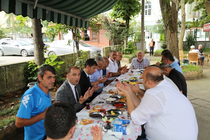 rize-belediye-baskani-prof.-dr.-resat-kasap,-muftu-mahallesinde-(1).jpg