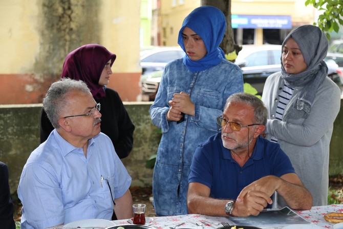 rize-belediye-baskani-prof.-dr.-resat-kasap,-muftu-mahallesinde-(2).jpg