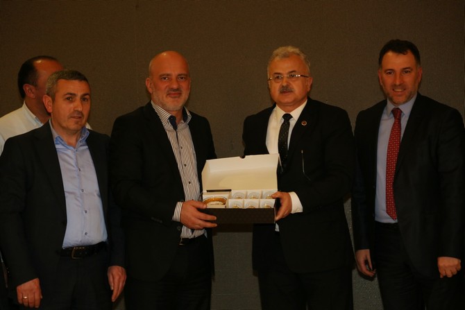 rize-belediye-baskani-prof.-dr.-resat-kasap,-onuruna-veda-gecesi-duzenlendi-(22).jpg