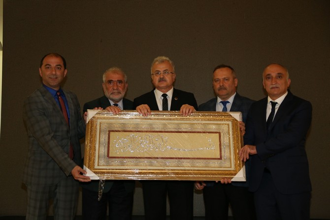 rize-belediye-baskani-prof.-dr.-resat-kasap,-onuruna-veda-gecesi-duzenlendi-(25).jpg