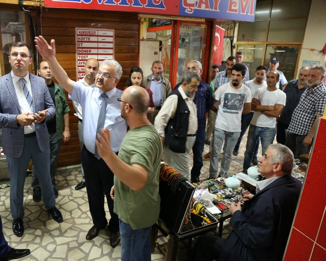 rize-belediye-baskani-prof.-dr.-resat-kasap,-yenikoy-mahallesi-esnaflarini-ziyaret-ederek-talep-ve-sikayetlerini-dinledi-(4).jpg