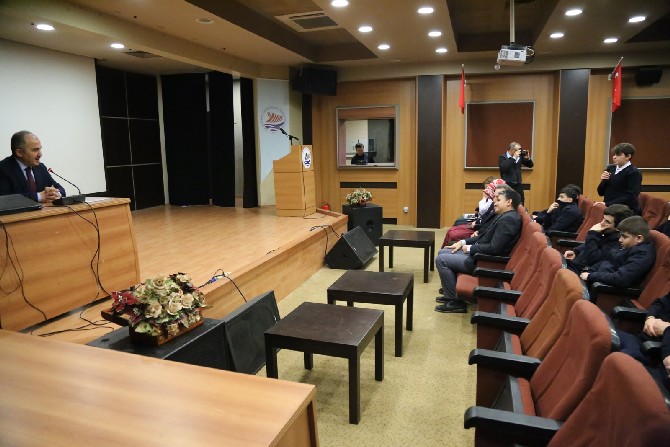 rize-belediye-baskani-rahmi-metin,-rize-merkez-hasan-kemal-yardimci-mesleki-ve-teknik-anadolu-lisesi--tarafindan-duzenlenen-“kariyer-gunlerine”-katildi-(5).jpg