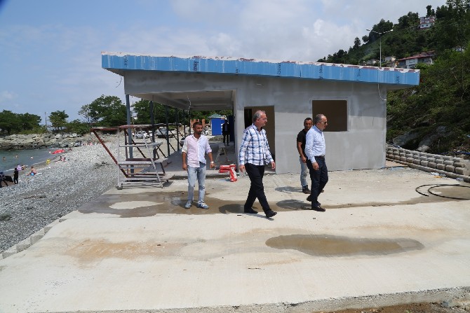 rize-belediye-baskani-rahmi-metin,-yapimi-devam-eden-islampasa-mahallesi- sahil-yuruyus-yolu-ve-alipasa-plajindaki-calismalari-yerinde-inceledi-(8).jpg