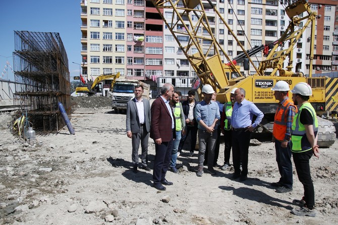 rize-belediye-baskani-rahmi-metin-kentte-devam-eden-kentsel-donusum-calismalarini-yerinde-inceledi-12.jpg
