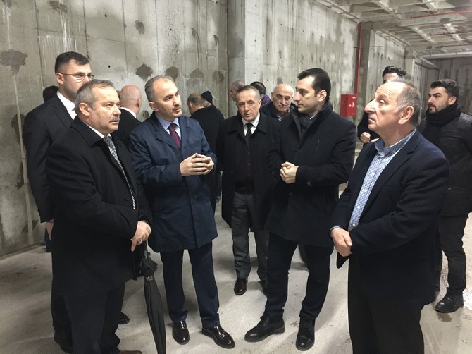 rize-belediye-baskani-rahmi-metin-meydan-park-proje-incelemedinde-(6).jpg