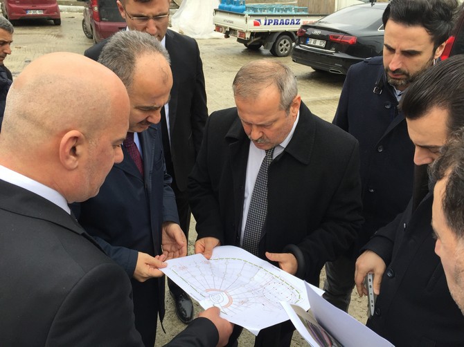 rize-belediye-baskani-rahmi-metin-meydan-park-proje-incelemedinde-(7).jpg