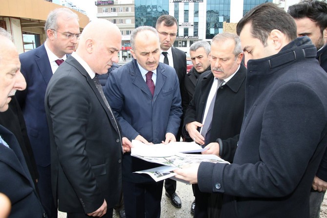 rize-belediye-baskani-rahmi-metin-meydan-park-projesi-incelemesinde-(6).jpg