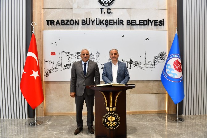 rize-belediye-baskani-rahmi-metin-trabzon-buyuksehir-belediye-baskani-murat-zorluoglu.jpg