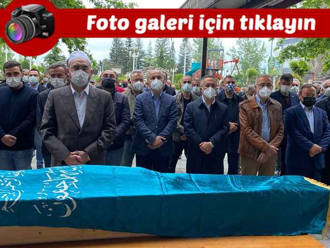 rize-belediye-baskani-rahmi-metinin-hayatini-kaybeden-amcasi-huseyin-metin,-ebediyete-ugurlandi..jpg