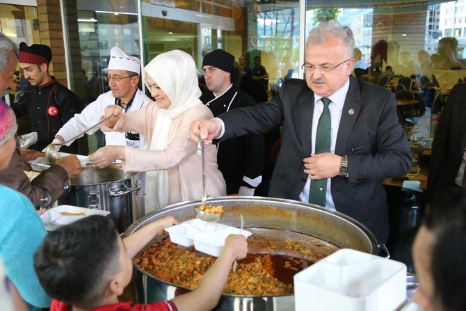 rize-belediyesi’nden-2-bin-kisiye-iftar-(1).jpg